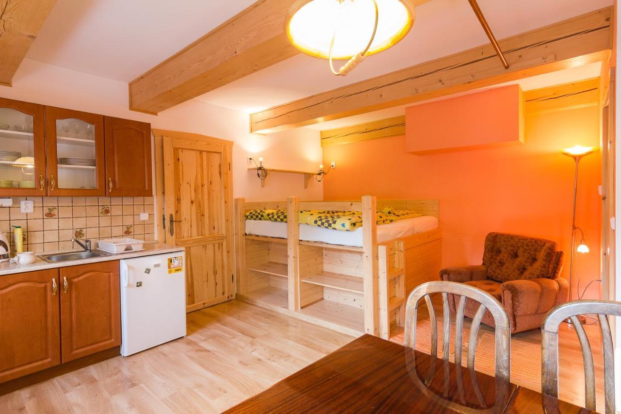 Apartman Mezi Stromy 로끼뜨니쩨나드이제로우 외부 사진
